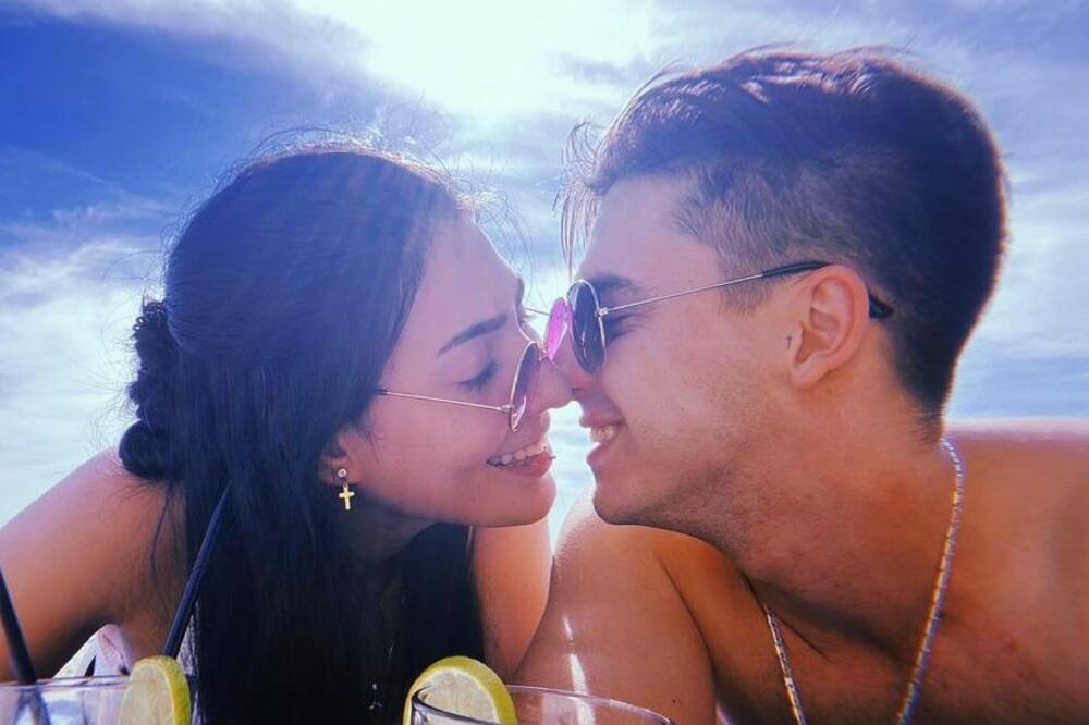 JOŠ MALO JE OSTALO! Filipova supruga pokazala kako izgleda u osmom mesecu! (FOTO)