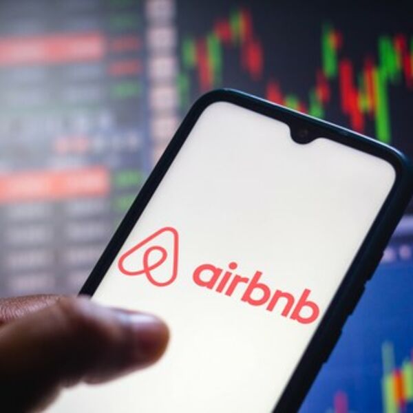 U KORAK SA VREMENOM: Radnici AIRBNB-a mogu da rade od KUĆE koliko ŽELE!