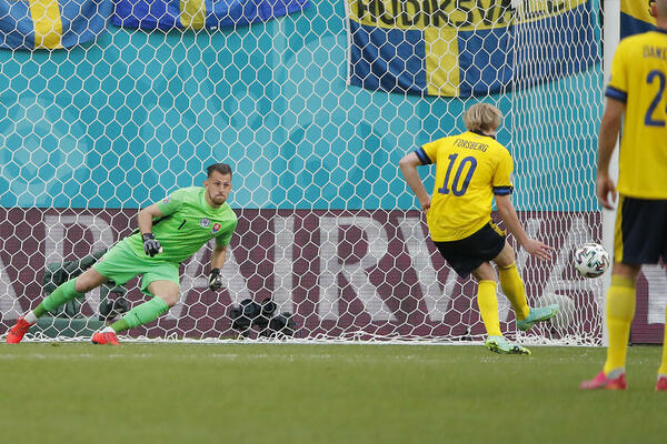 ŠVEDSKA ZABELEŽILA PRVU POBEDU NA TURNIRU: Slovaci i pored poraza u igri za prolazak dalje (VIDEO+FOTO)