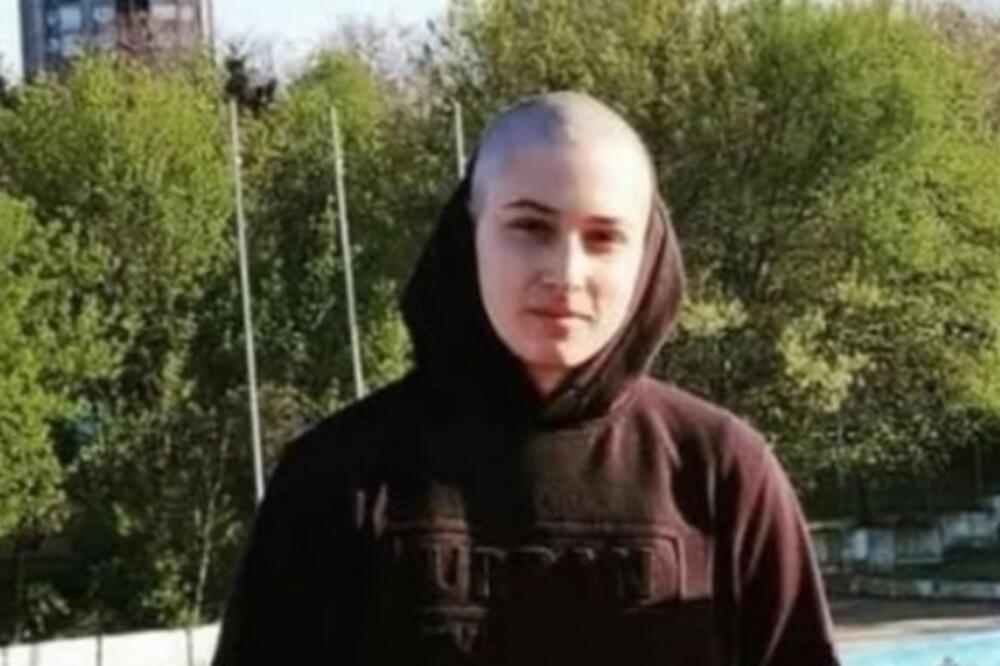 NESTAO DEČKO (18) NA BANJICI: Lazara nema već 24 sata, na sebi imao crne pantalone i ZELENI RANAC! (FOTO)