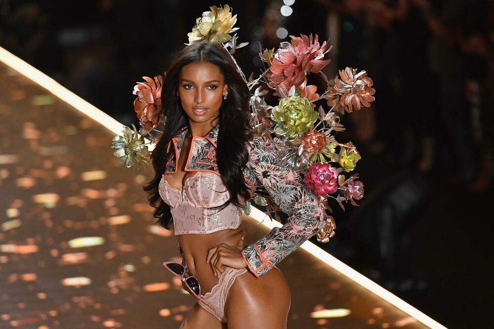 NEMA VIŠE 'VIKTORIJINIH ANĐELA'! MENJA SE POLITIKA FIRME: Borba za RAVNOPRAVNOST POLOVA stupila je na snagu!