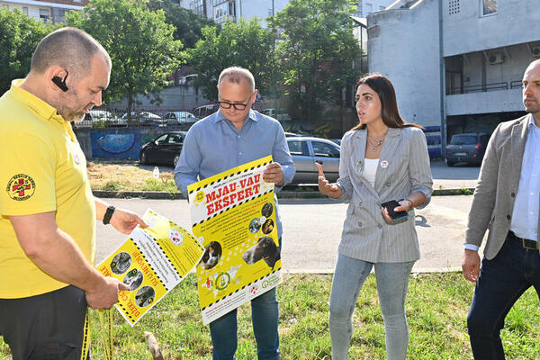 BRIGA ZA ŽIVOTINJE: Vesić uručio ključeve prostorija Udruženju građana Animal rescue Serbia