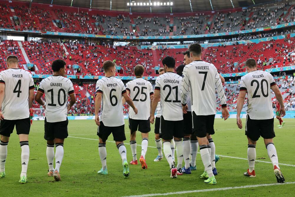 NEMAČKA JE ODLUČILA: Suprostavlja se rasizmu i homofobiji!