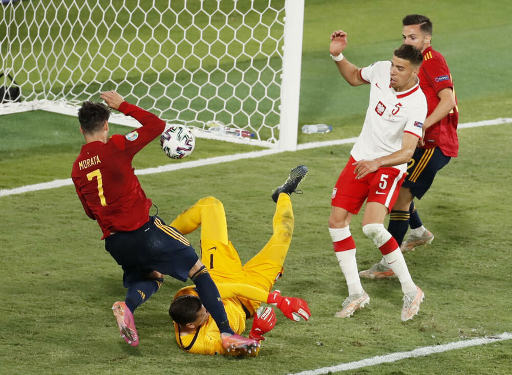 Fudbalska reprezentacija Poljske, Fudbalska reprezentacija Španije