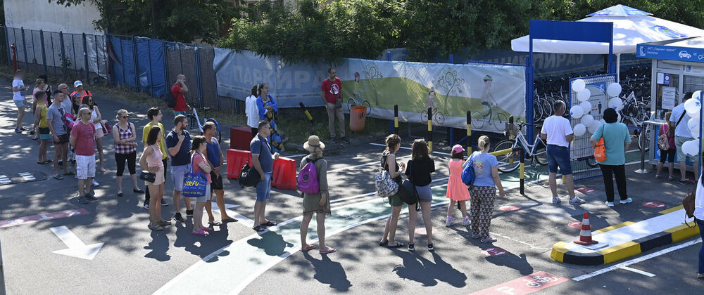 Goran Vesić, Ada Ciganlija, Bicikli