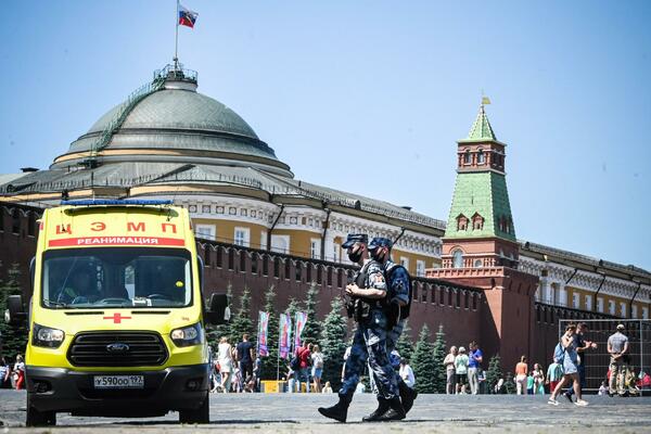 PUCNJAVA U RUSIJI: Napadač ranio jednog POLICAJCA, otvorio vatru iz MITRALJEZA