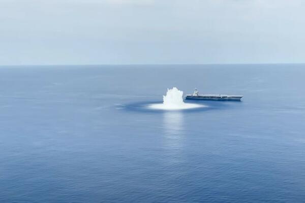 AMERIČKA MORNARICA DETONIRALA 20 TONA EKSPLOZIVA: Eksplozija izazvala ZEMLJOTRES! (VIDEO)