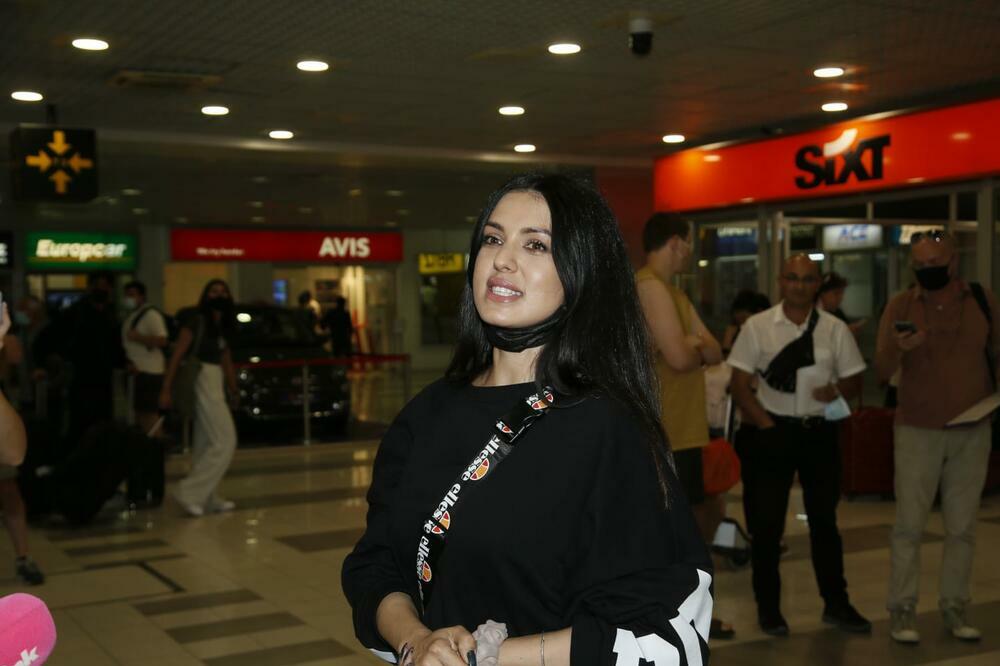 PO KRATKOM POSTUPKU! TANJA SAVIĆ OTVORILA DUŠU O POMIRENJU SA DUŠANOM: Pomenula i KUPOVINU CELE ZGRADE!