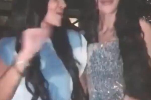 SAMO ŠTO JE NENADOVA BIVŠA NAPUSTILA RIJALITI: Tara u ZAGRLJAJU sa JELENOM ludovala CELU NOĆ!