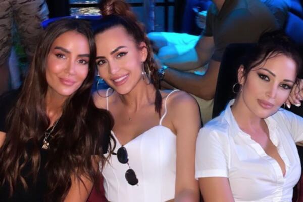 TRI SRPSKE BOMBE ZAPALILE PRESTONIČKI KLUB: Njihove izazovne kombinacije MAME, otkopčale dugmiće na gornjem delu!