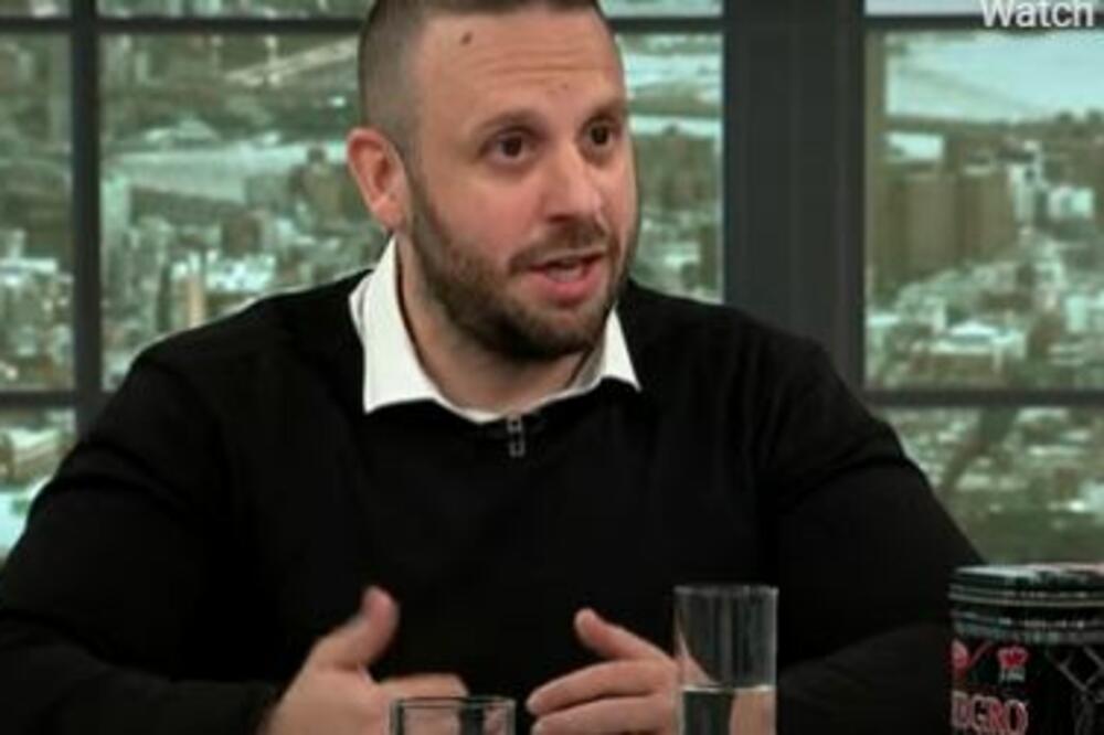 HRVATSKI ISTORIČAR "UGASIO" JADRANKU! Zbog pevanja Tompsonovih pesama postavio je na mesto (VIDEO)