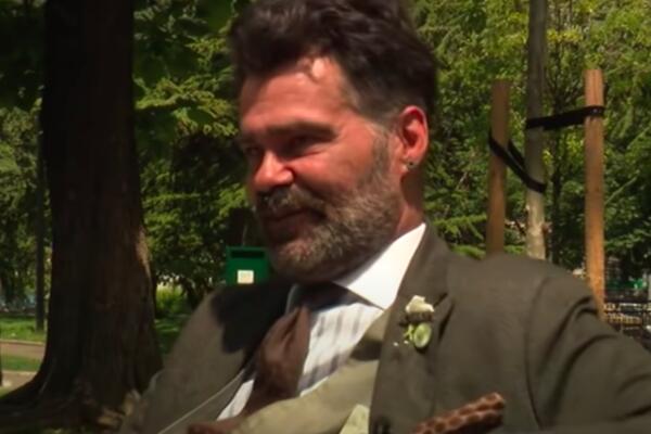 BEOGRADSKI OTMENI "BESKUĆNIK DENDI": 30 godina se bavio BALETOM, tužna SUDBINA ga bacila na ULICU! (VIDEO)