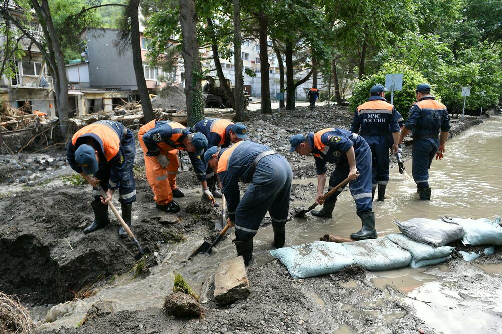 Jak zemljotres pogodio Krim!