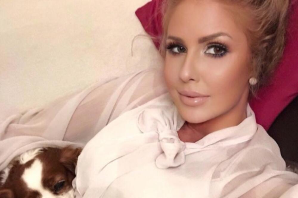 SMATRAJU JE MODERNOM NASLEDNICOM BRIŽIT BARDO: Ćerka tragično nastradale glumice KAO BOGINJA, lepota bez premca!