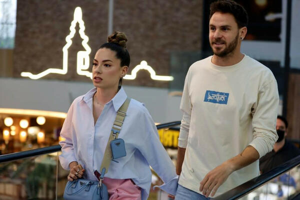 DA LI JE OVO RAZLOG RASKIDA SARE JO I POZNATOG PRODUCENTA?