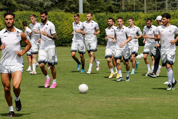 PARTIZAN DOBIO NOVOG PROTIVNIKA NA PRIPREMAMA: U pitanju je klub koga crno-beli nisu nikad savladali!