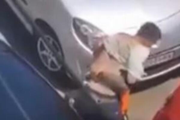 JEDAN OD AKTERA UZEO DVA VELIKA NOŽA: Policija identifikovala učesnike tuče u Loznici