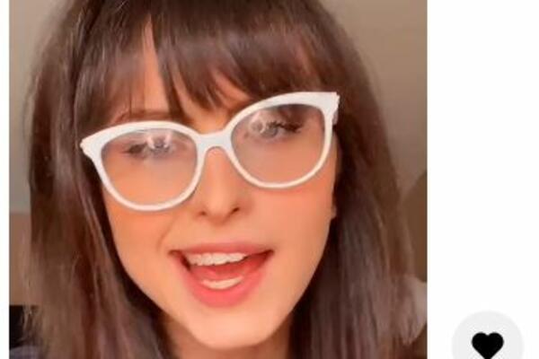 KUPILA SAM KUĆU KAD SAM IMALA 21 GODINU: Sara nije išla na FAKULTET, počela je da radi sa 13 i nije imala pomoć!