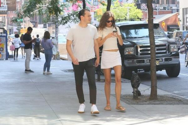 JOŠ JEDAN HOLIVUDSKI RASKID! GLUMICA OSTAVILA ČUVENOG KUVARA: Pričalo se da su ROĐENI JEDNO ZA DRUGO!