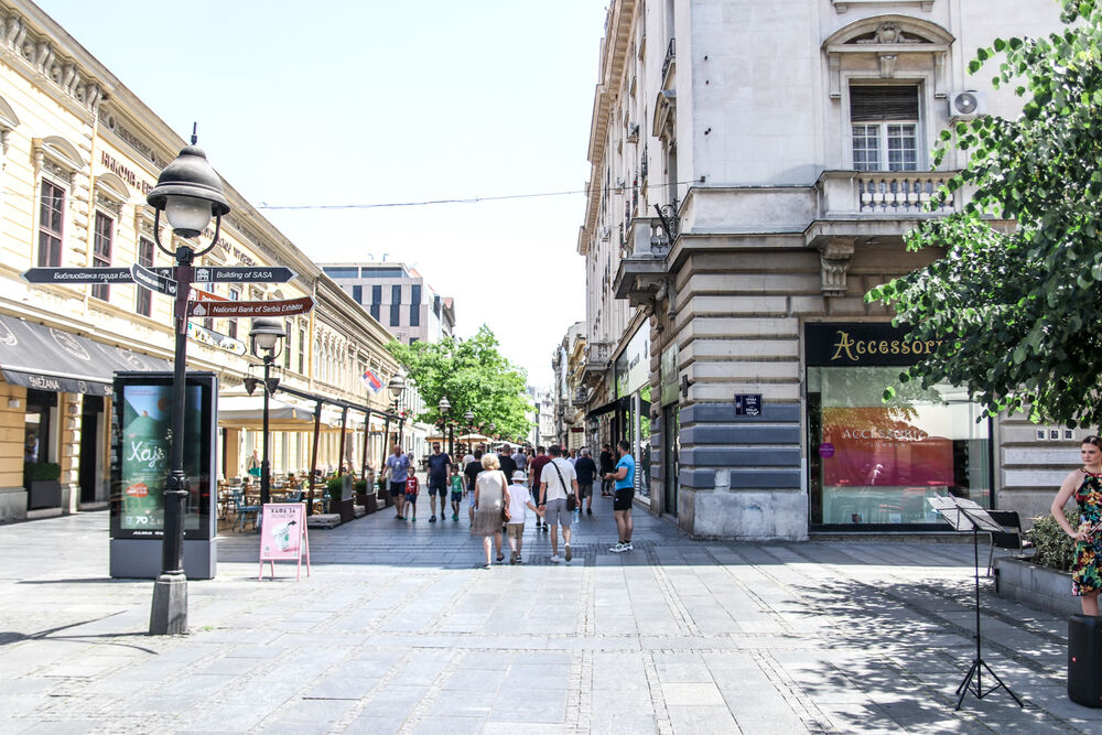 Vrućina, Toplota, Beograd, Podne, Topli dani u Beogradu, Rashlađivanje, Toplotni udar
