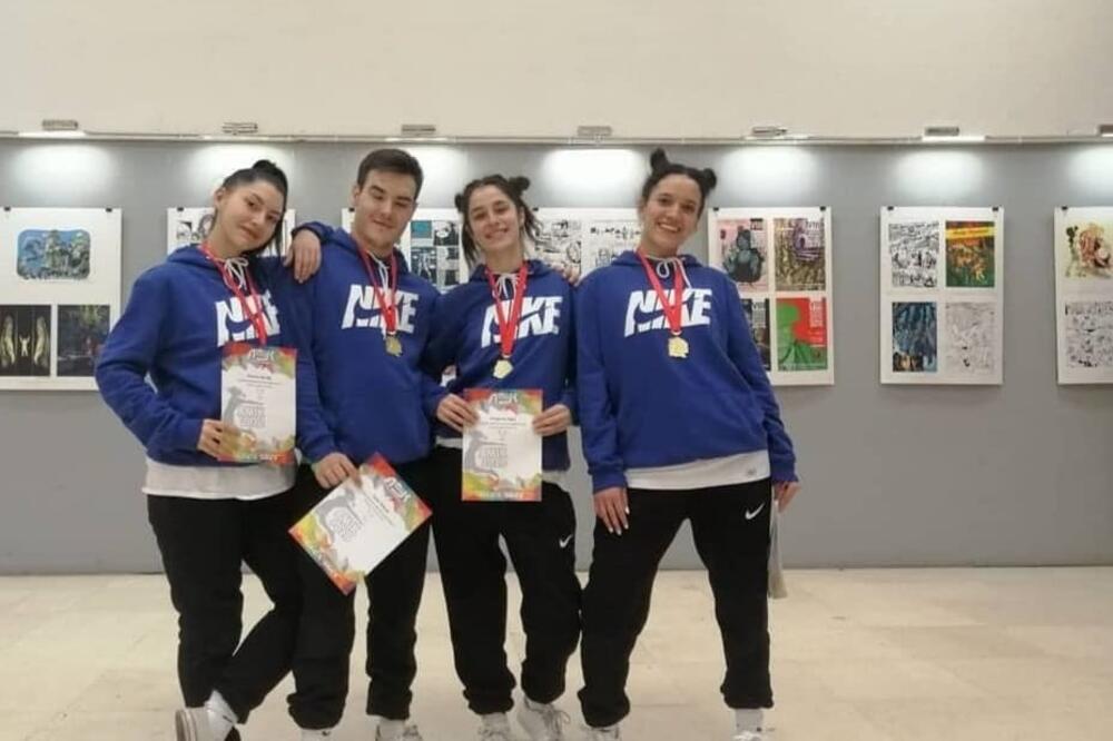 KRISTININA PLESNA GRUPA MOŽE DA IZVEDE VRHUNSKE POKRETE: Gledajte samo šta rade, ovo je neverica (FOTO/VIDEO)