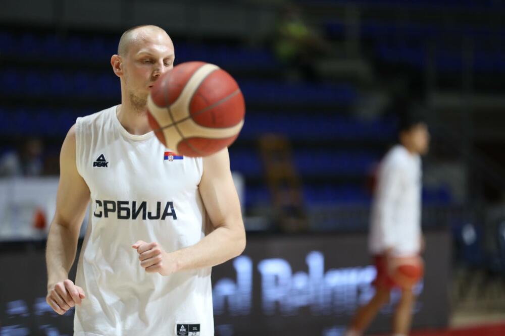 SRBI PREDVODILI CSKA: Davidovac i Milutinov su bili odlični, bivši košarkaš Zvezde upisao dabl dabl!