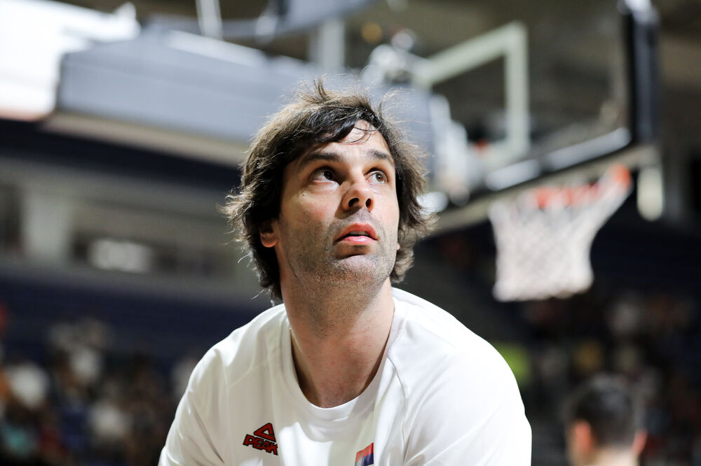 TEODOSIĆ SE PRIKLJUČIO REPREZENTACIJI: Stavio se na raspolaganje selektoru Svetislavu Pešiću (FOTO)