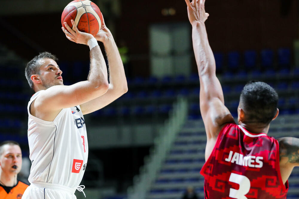 SRAMOTAN BJELICIN UGOVOR U VORIORSIMA: Pa neko za toliko ne bi ni šutirao na koš!