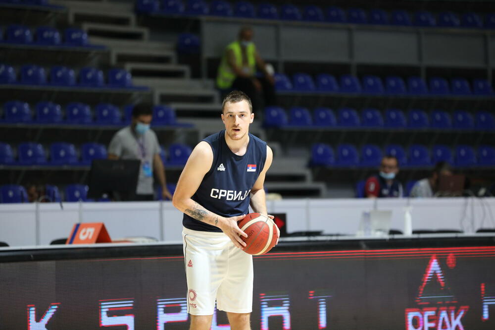 ANĐUŠIĆ OTKRIO ŠTA MU JE REKAO OBRADOVIĆ KADA SE PRIKLJUČIO REPREZENTACIJI: Gospodski potez trenera Partizana!