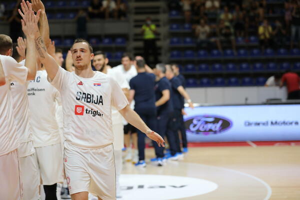 ANĐUŠIĆ ZADOVOLJAN KAKO SU PROTEKLE PRIPREME: Najveće zadovoljstvo je zbog publike!