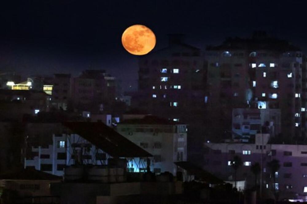 FASCINANTAN FENOMEN! ZAŠTO VIDIMO MESEC TOKOM DANA? Postoje samo 2 prilike kada je to MOGUĆE, evo i KADA!
