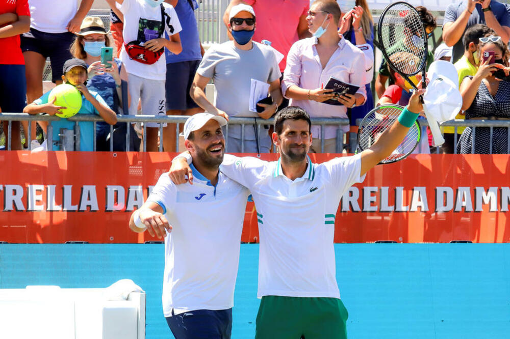 POVREDA SPEČILA FINALE: Novak neće biti u prilici da osvoji turnir na Majorci (FOTO)