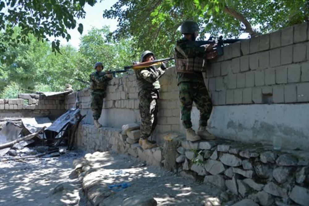 TALIBANI UŠLI U KANDAHAR, POČELA BORBA! Avganistanski vojnici se bore kako bih ih proterali iz GRADA!