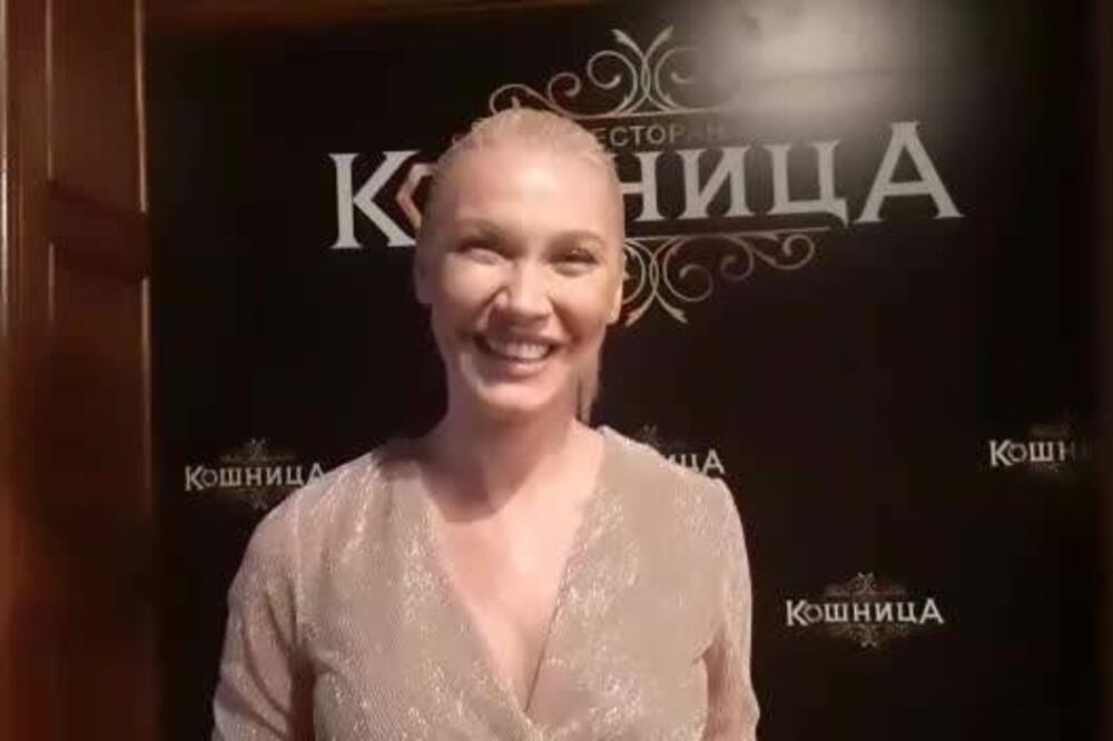 SAMO JEDE I LEŽI POD KLIMOM! VODITELJKA BOJANA OTKRILA KAKO PROVODI DANE U TRUDNOĆI: Razmišlja o imenima za bebu!