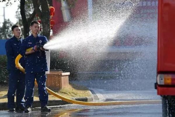 ŽRTVE POŽARA U KINI: U zapaljenom skladištu POGINULO 15 osoba, povređeno 25!