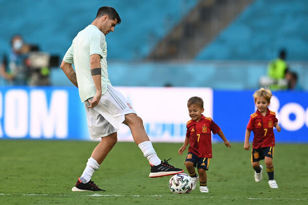 BOLESNE PRETNJE MORATI PRED DUEL SA SLOVAČKOM: "Nadam se da će ti deca umreti"!