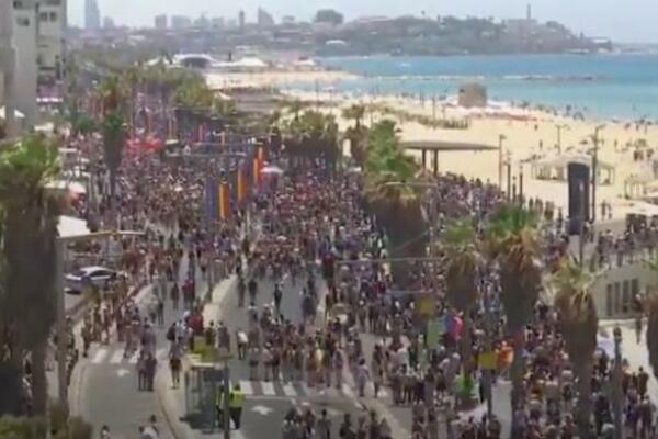 HILJADE LJUDI NA PARADI PONOSA U TEL AVIVU: Uhapšen napadač koji je nosio azijsko BORILAČKO ORUŽJE (VIDEO)