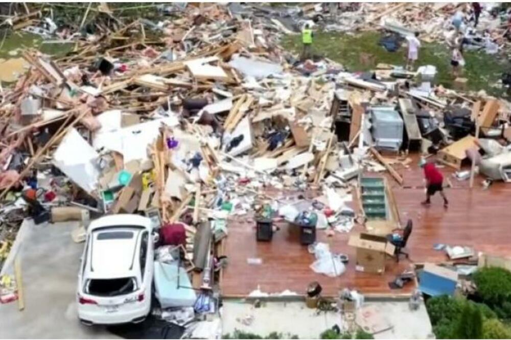 OBJAVLJENI SNIMCI NAKON TORNADA U ČEŠKOJ! Ovo je UŽAS, oglasila se češka policija! (UZNEMIRUJUĆE)