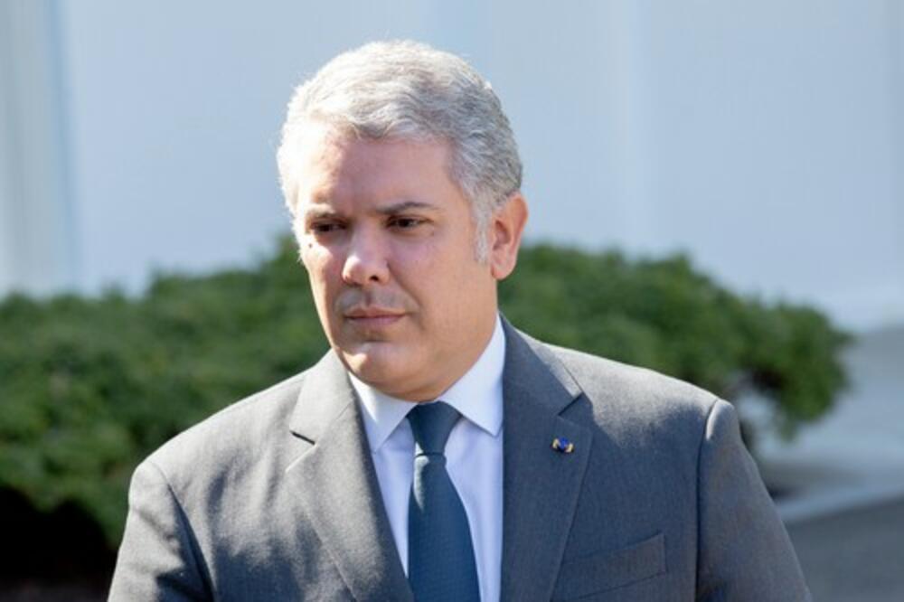 POGOĐEN HELIKOPTER KOLUMBIJSKOG PREDSEDNIKA! Letelica je IZBUŠENA