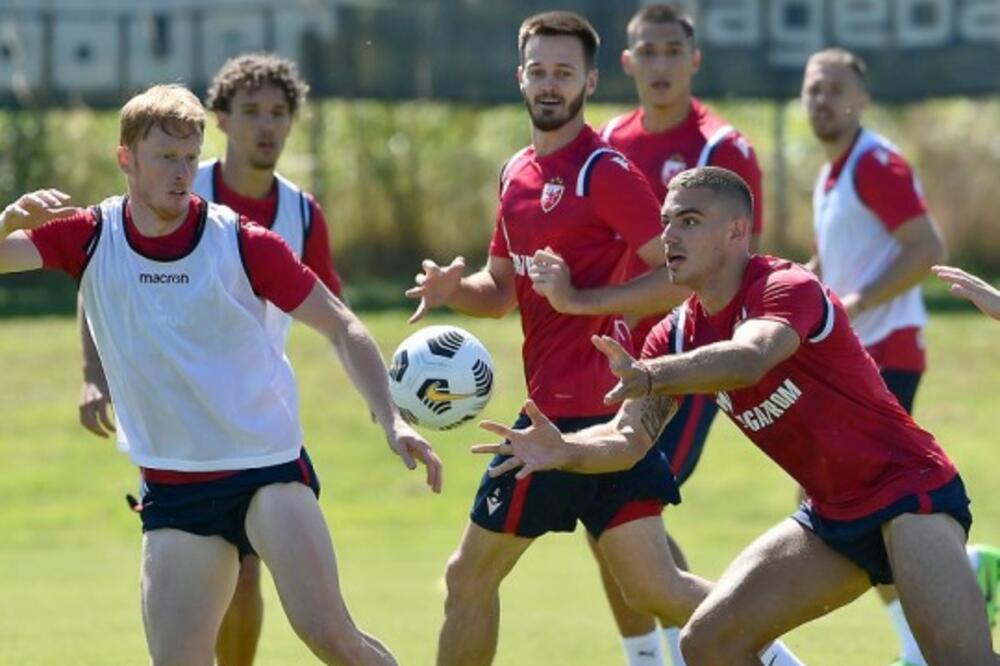 SAD JE SVE REŠENO: Francuski napadač stigao na Zvezdine pripreme u Austriju!