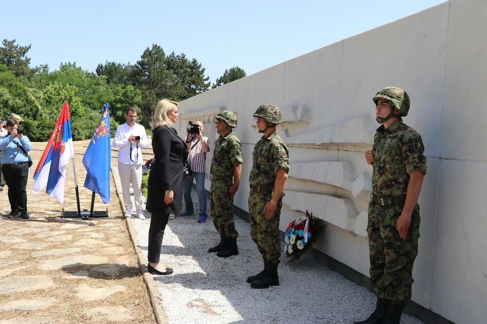 HVALA NA POBEDI I SLOBODI: Sećanje na one koji su svoje živote dali za slobodu