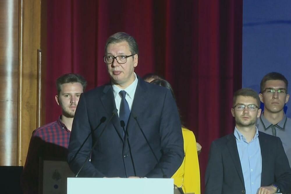 VUČIĆ PODELIO DIPLOME NAJBOLJIM STUDENTIMA: "Imate obavezu da brinete o zemlji"
