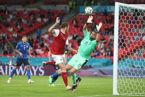 ARNAUTOVIĆ NAKON PORAZA OD ITALIJANA LJUT NA VAR SISTEM: "Više ne možete da budete srećni zbog gola"!