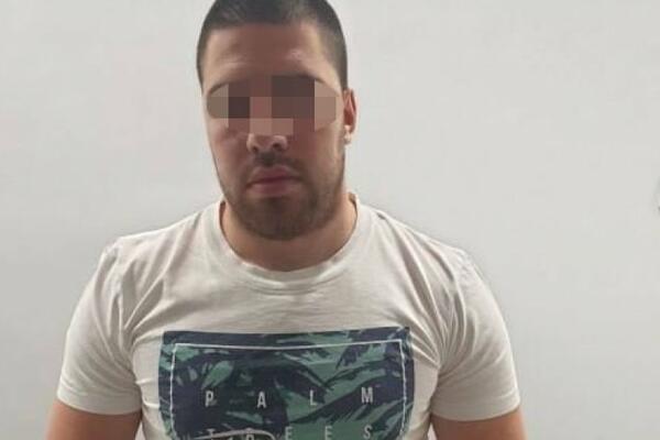 OVO JE "JUNAK" KOJI JE ŠUTNUO DEVOJKU U STOMAK! Policija ga je uhapsila