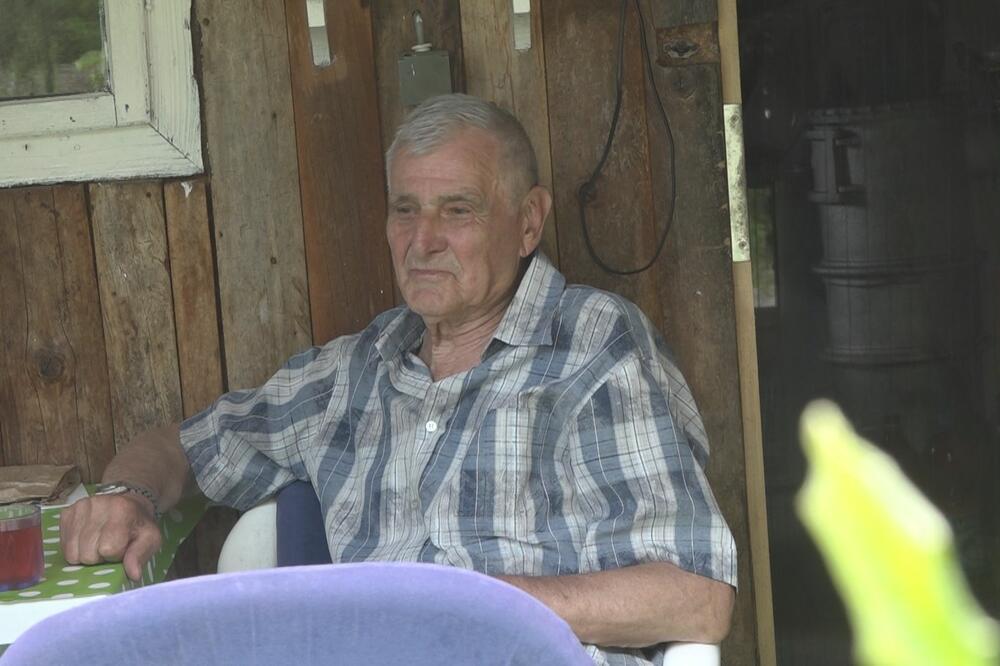 PRIJEPOLJAC VEĆ 50 GODINA IMA JEDINSTVENU NAVIKU: Tvrdi da mu je SAČUVALA ZDRAVLJE I VITALNOST! (FOTO)