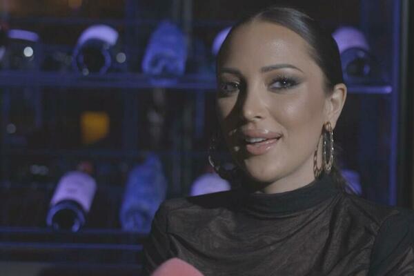 NE GUBI VREME JER JOJ SE MOŽE! PRIJOVIĆKA NAKON SLAVLJA ZAPALILA NA MORE: Pogled iz HOTELA bukvalno NESTVARAN!