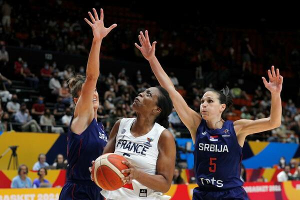 FRANCUSKINJE IMAJU JAKU PODRŠKU SA TRIBINA: Finale EP-a gleda i čuveni NBA as! (FOTO)