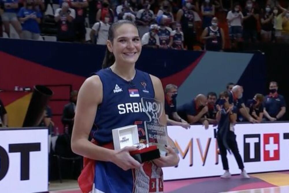 SONJA POBRALA NAGRADE: Vasić je MVP prvenstva i član idealne petorke!