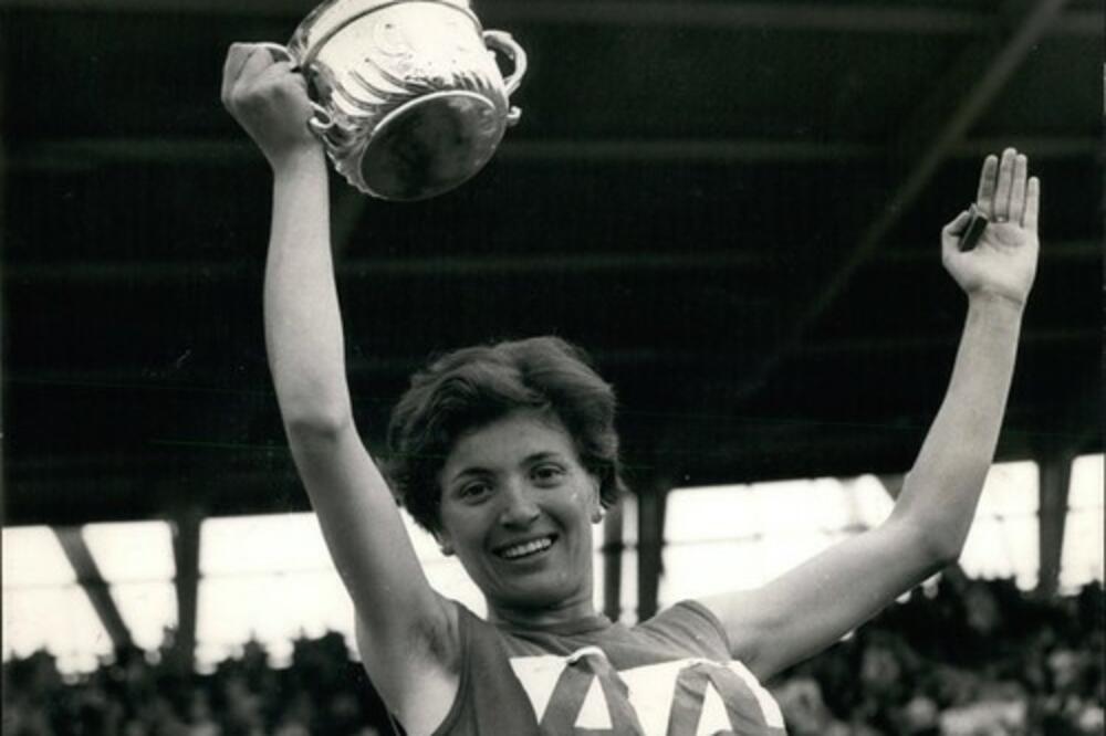 TUŽAN DAN ZA SRBIJU: Preminula velika Vera Nikolić