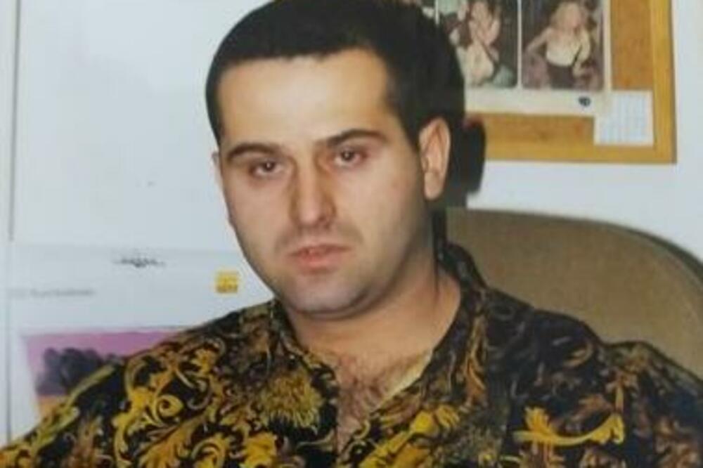 POSLEDNJI BOS IZ FRANKFURTA! Zbog Arkana su ga IZBOLI, Karleuša je kod njega ispunjavala ŽELJE GOSTIMA!